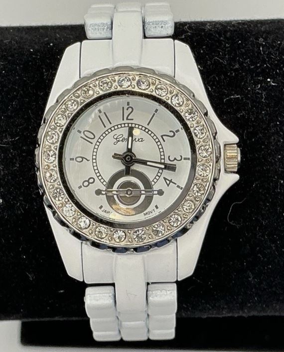 Beautiful GENEVA PLATINUM Ladies WHITE CERAMIC Working WATCH New Battery