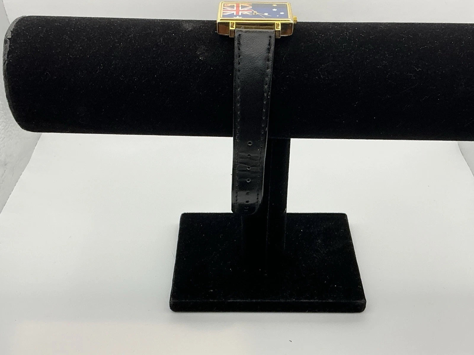 Flagtime Australia Flag Watch Rectangular Gold tone Black Band New Battery