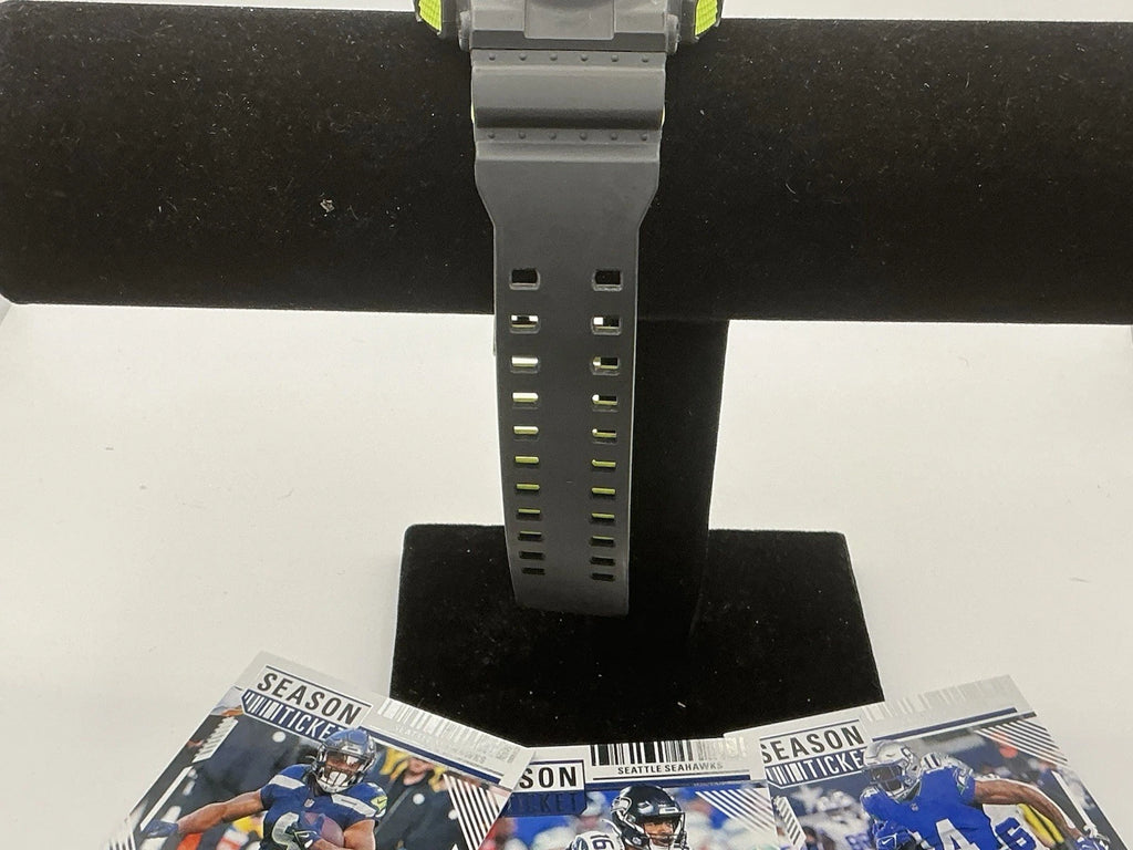 RARE! Casio GA110LN-8A (5146) Black/Neon Green Series Men's Watch NEW BATTERY!