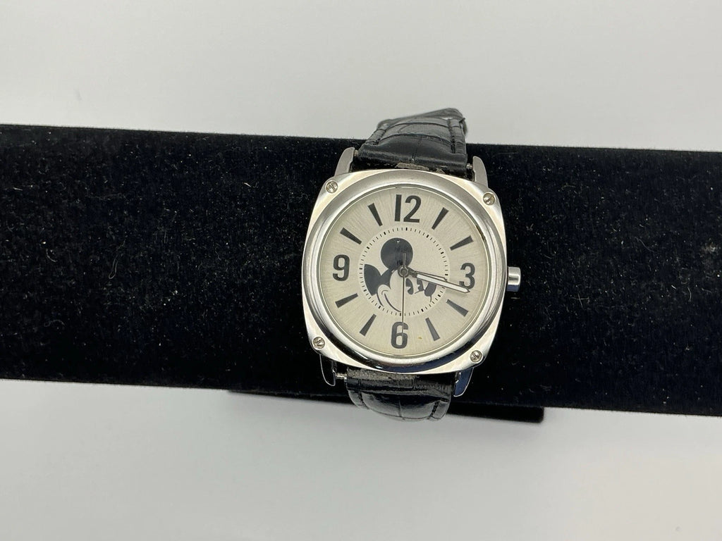 Disney Parks Mickey Mouse Men’s Watch Metal Studs Black Band New Battery